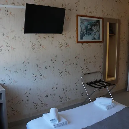 Hotel Pinede Saint-Jean-de-Monts Esterno foto